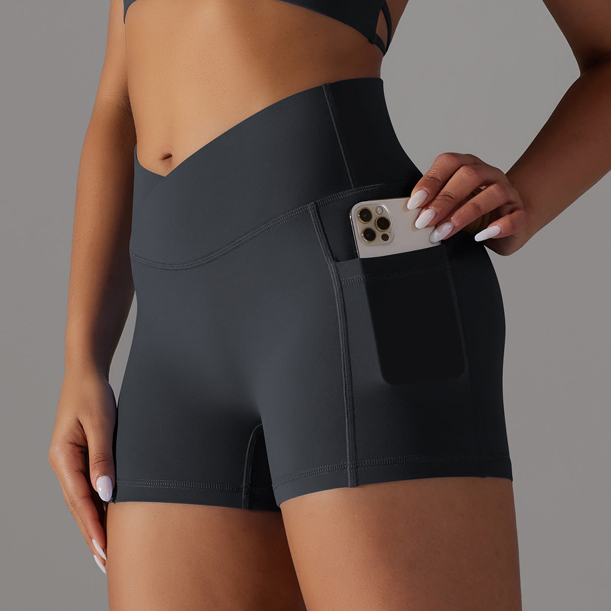 FitNest™ - Die ultimative Sportshorts mit Handytasche für Frauen